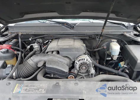 2010 Chevrolet Tahoe Lt z USA, uszkodzony, nr VIN 1GNUKBE01AR105053